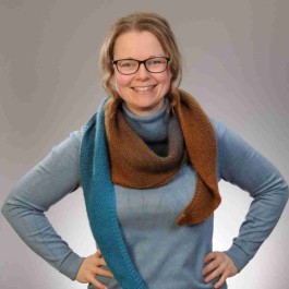 Strick-Set asymmetrisches Dreieckstuch aus einem Poema Bobbel
