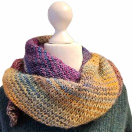 Strickset schiefer Schal aus drei Knäuel der Davos von Lana Gatto