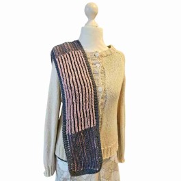 Strick-Set Schal im zweifarbigen Brioche Muster aus der Soft Lama von Svarta Faret