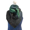 Strickset Dreieckstuch aus Poema Tweed Bobbel von Laines du Nord mit schrägem Farbverlauf